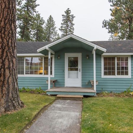 Pine Street Cottage Систерс Экстерьер фото